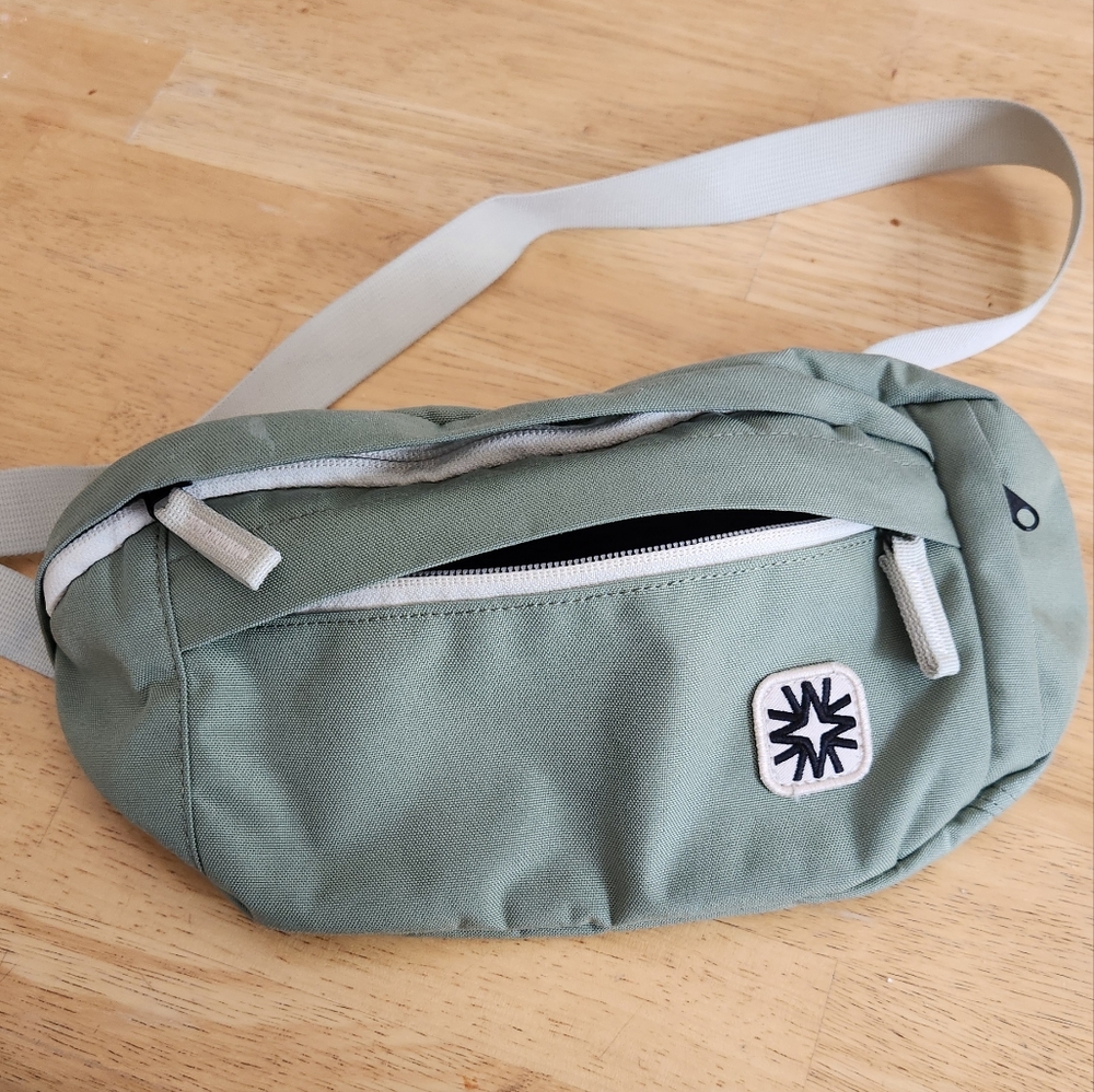 Walker Goods Louie Sling Bag Sage